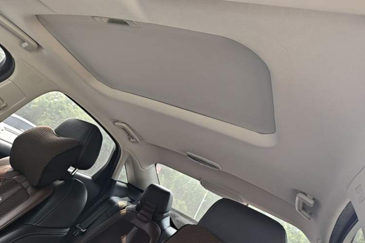 Used Ford Escort 2019 Revised Version 1.5L Automatic Enjoyment Type China VI Standard Headliner