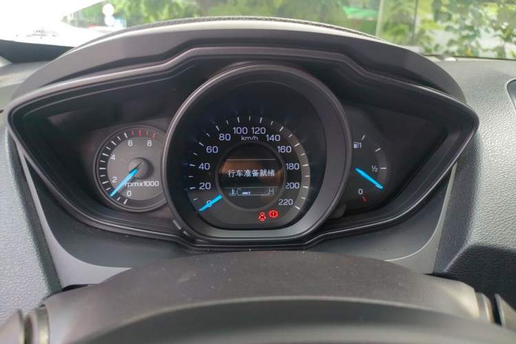 Used Ford Escort 2019 Revised Version 1.5L Manual "Quality Enjoyment" Trim (Tire Pressure Monitoring) China VI Standard Instrument Cluster