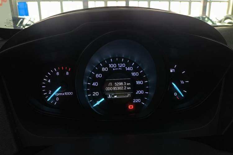 Used Ford Escort 2019 Revised Version 1.5L Manual "Quality Enjoyment" Trim (Tire Pressure Monitoring) China VI Standard Instrument Cluster