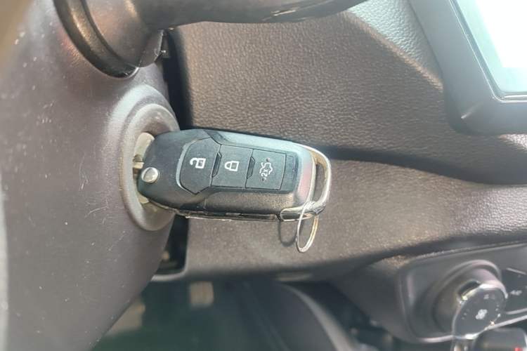 Used Ford Escort 2019 Revised 1.5L Automatic ZhiXiang Version (Tire Pressure Monitoring) China VI Standard Interior 1