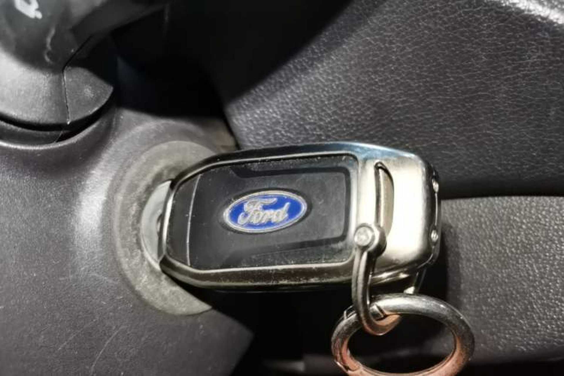 Used Ford Escort 2019 Revised 1.5L Automatic ZhiXiang Version (Tire Pressure Monitoring) China VI Standard Interior 1