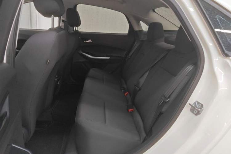 Used Ford Escort 2019 Revised 1.5L Automatic ZhiXiang Version (Tire Pressure Monitoring) China VI Standard Interior 3