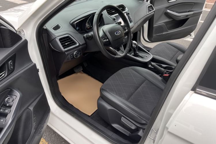 Used Ford Escort 2019 Revised Version 1.5L Automatic Enjoyment Type China VI Standard Interior 3