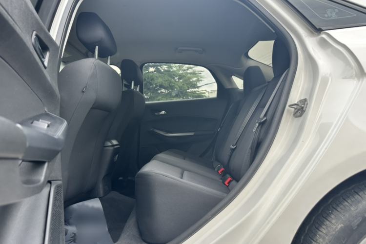 Used Ford Escort 2019 Revised 1.5L Automatic ZhiXiang Version (Tire Pressure Monitoring) China VI Standard Interior 3
