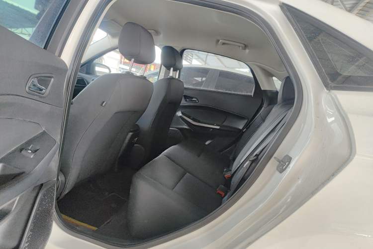 Used Ford Escort 2019 Revised 1.5L Automatic ZhiXiang Version (Tire Pressure Monitoring) China VI Standard Interior 3