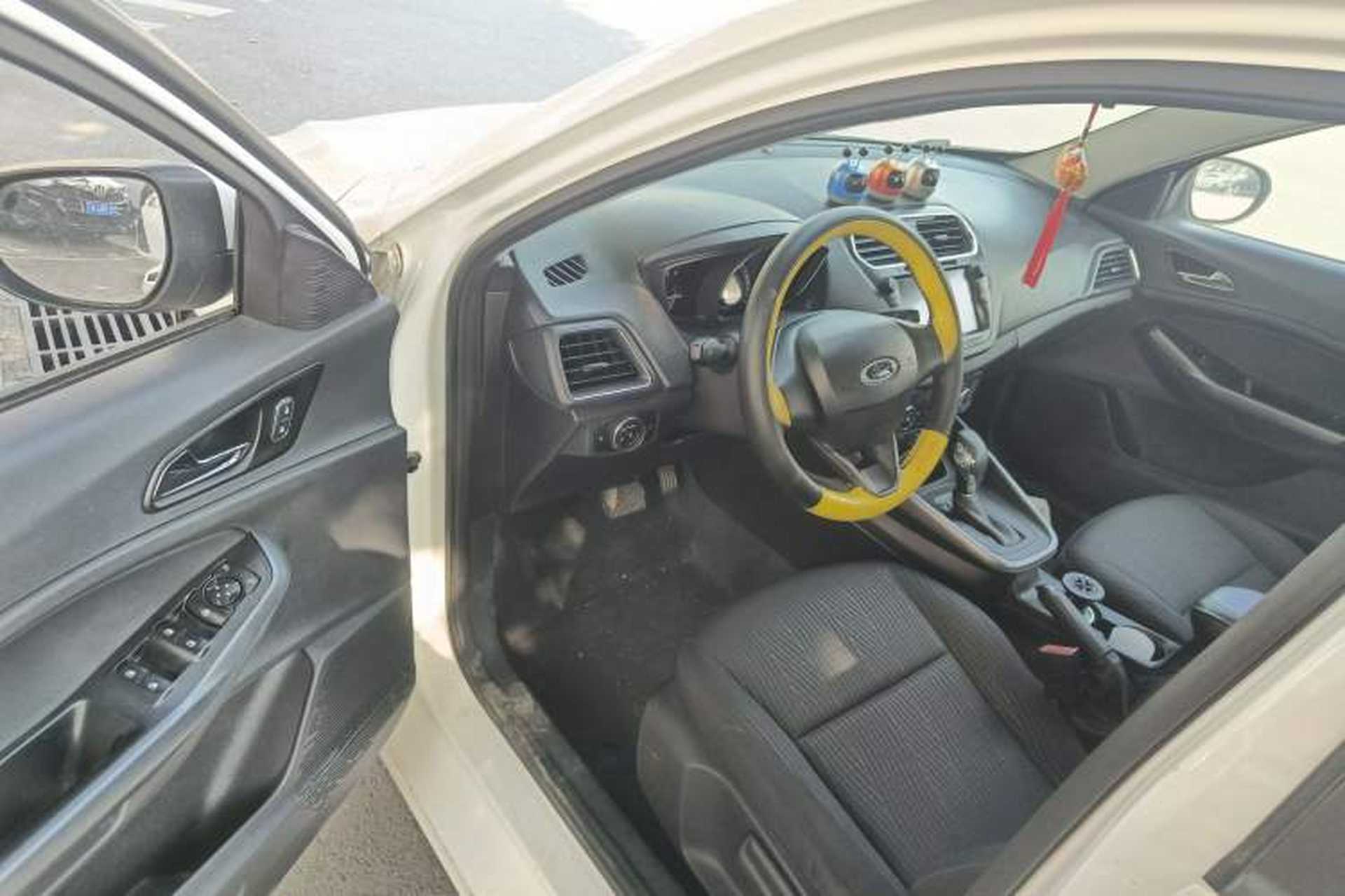 Used Ford Escort 2019 Revised 1.5L Automatic ZhiXiang Version China VI Standard Interior 3