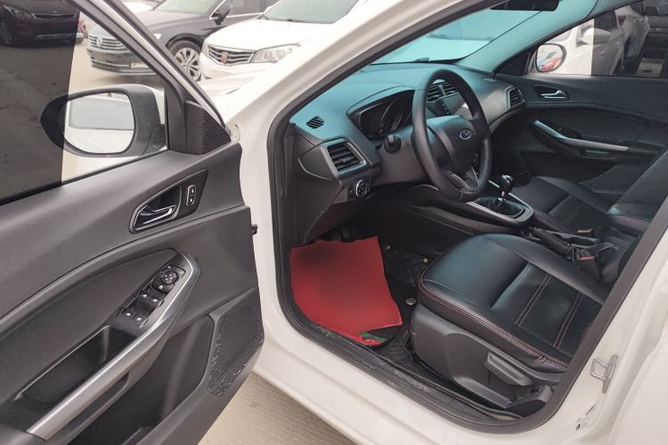 Used Ford Escort 2019 Revised Version 1.5L Manual Quality Enjoyment Type China VI Standard Interior 3
