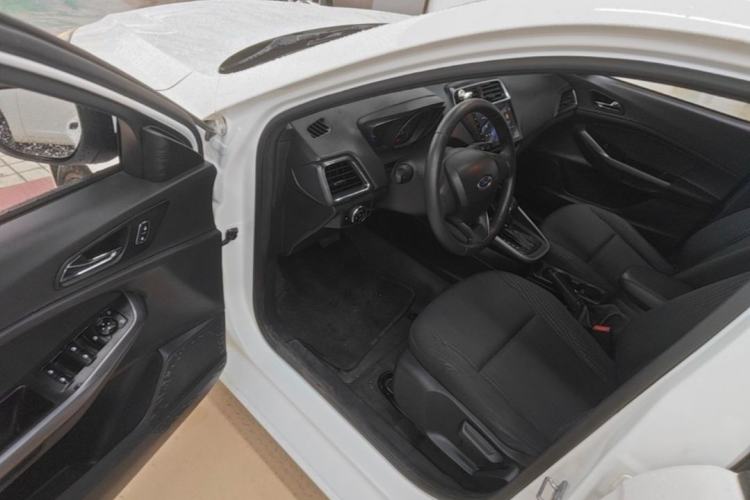Used Ford Escort 2019 Revised 1.5L Automatic ZhiXiang Version (Tire Pressure Monitoring) China VI Standard Interior 4