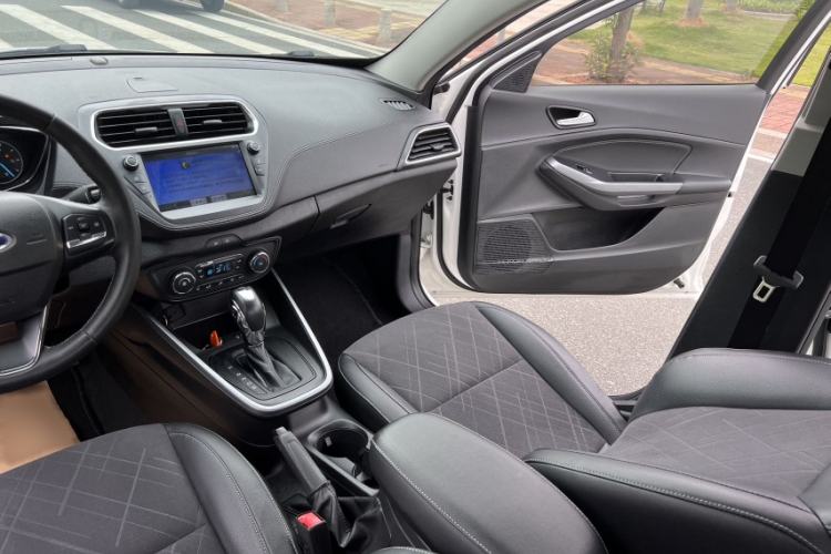 Used Ford Escort 2019 Revised Version 1.5L Automatic Enjoyment Type China VI Standard Interior 5