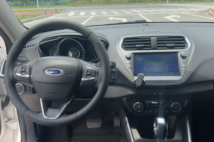 Used Ford Escort 2019 Revised Version 1.5L Automatic Enjoyment Type China VI Standard Interior 7