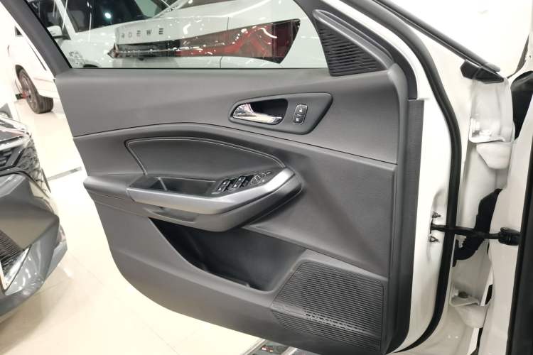 Used Ford Escort 2019 Revised Version 1.5L Automatic Enjoyment Type China VI Standard Left Front Door Interior