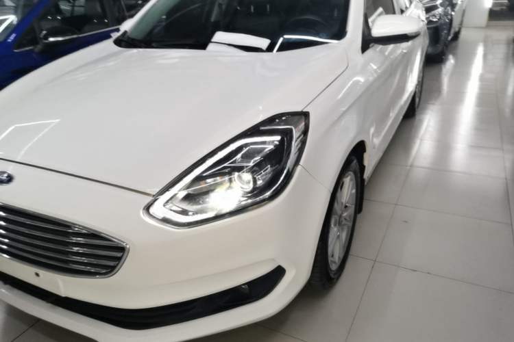 Used Ford Escort 2019 Revised Version 1.5L Automatic Enjoyment Type China VI Standard Left Front Headlight