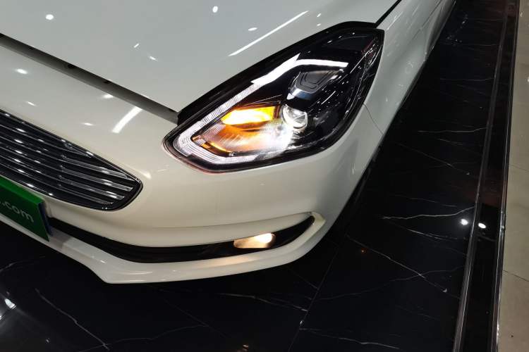 Used Ford Escort 2019 Revised Version 1.5L Automatic Enjoyment Type China VI Standard Left Front Headlight
