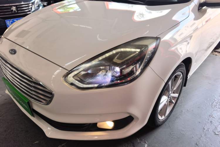 Used Ford Escort 2019 Revised Version 1.5L Automatic Enjoyment Type China VI Standard Left Front Headlight