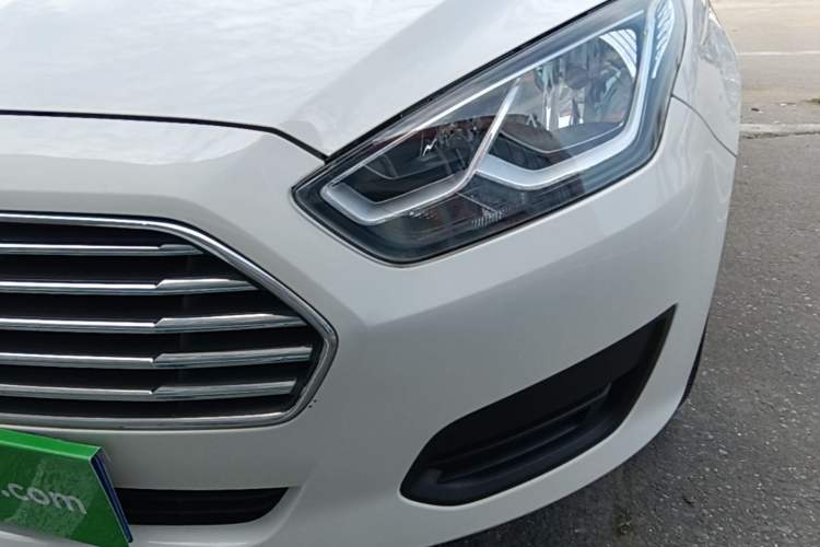 Used Ford Escort 2019 Revised 1.5L Automatic ZhiXiang Version (Tire Pressure Monitoring) China VI Standard Left Front Headlight