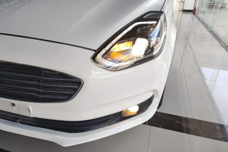 Used Ford Escort 2019 Revised Version 1.5L Automatic Enjoyment Type China VI Standard Left Front Headlight