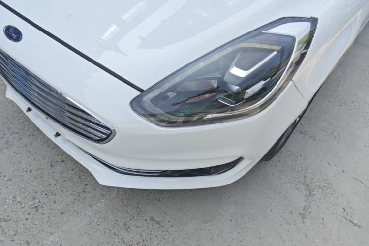 Used Ford Escort 2019 EcoBoost 125 Automatic Luxury Edition Left Front Headlight