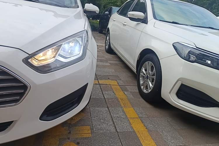 Used Ford Escort 2019 Revised 1.5L Automatic ZhiXiang Version China VI Standard Left Front Headlight