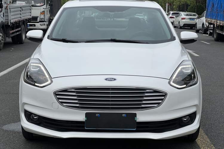 Used Ford Escort 2019 Revised Version 1.5L Automatic Enjoyment Type China VI Standard Left Front Headlight