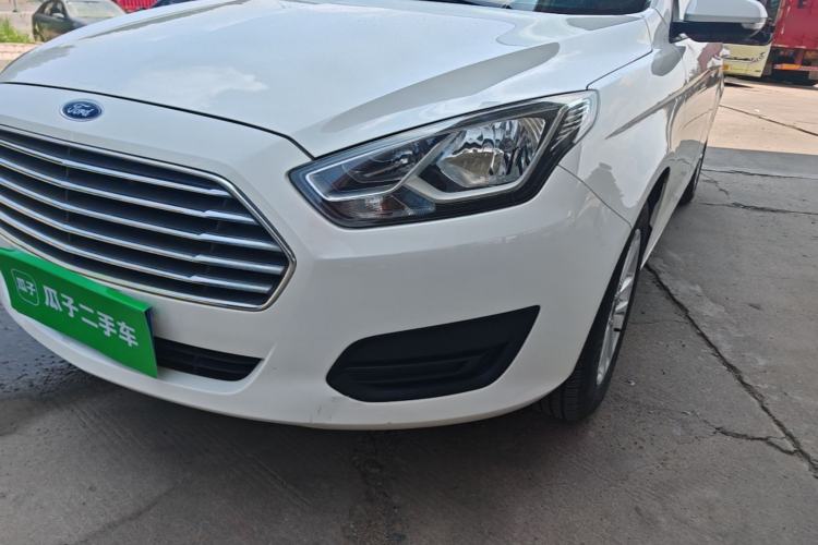 Used Ford Escort 2019 Revised 1.5L Automatic ZhiXiang Version (Tire Pressure Monitoring) China VI Standard Left Front Headlight