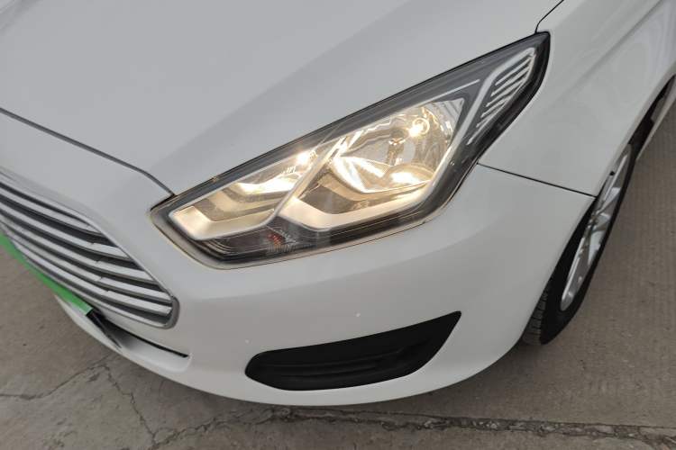 Used Ford Escort 2019 Revised Version 1.5L Manual Quality Enjoyment Type China VI Standard Left Front Headlight