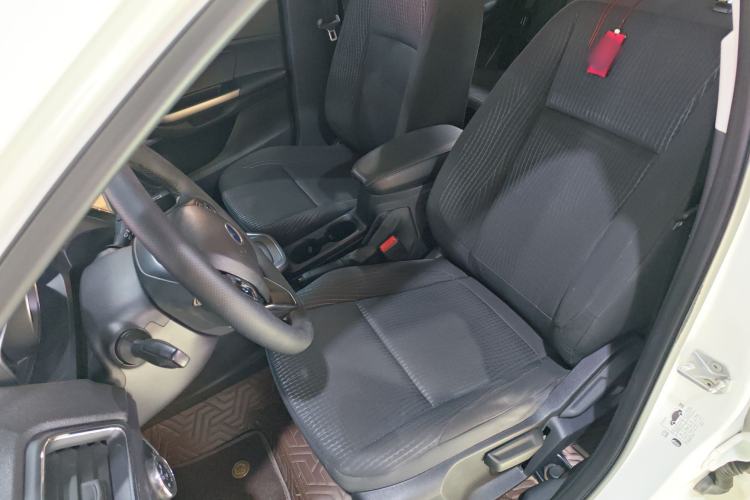 Used Ford Escort 2019 Revised 1.5L Automatic ZhiXiang Version (Tire Pressure Monitoring) China VI Standard Left Front Seat