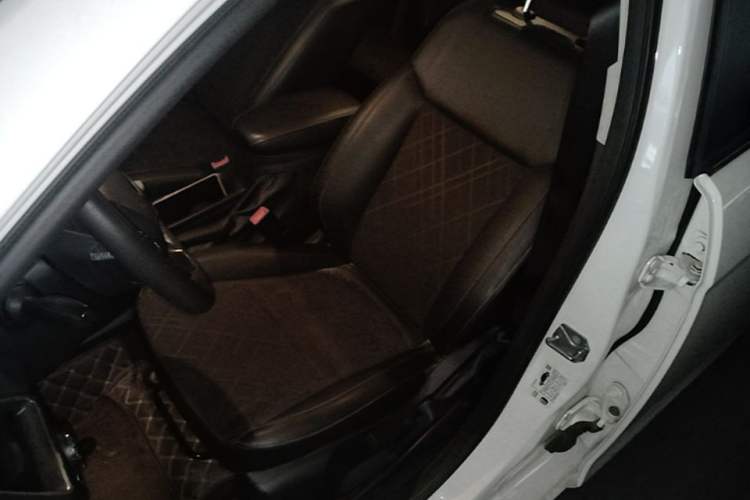 Used Ford Escort 2019 Revised Version 1.5L Automatic Enjoyment Type China VI Standard Left Front Seat