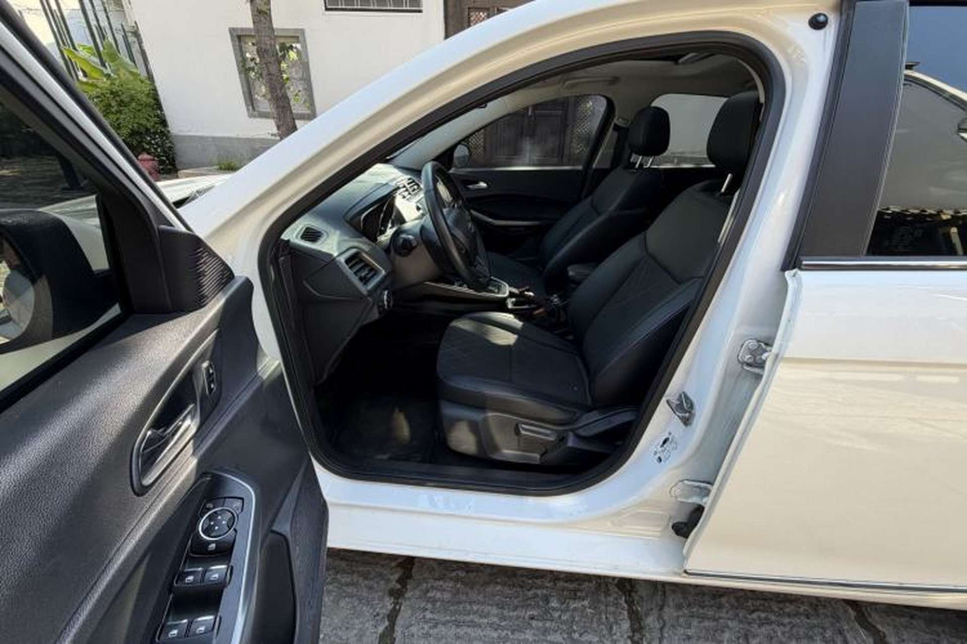 Used Ford Escort 2019 Revised Version 1.5L Automatic Enjoyment Type China VI Standard Left Front Seat