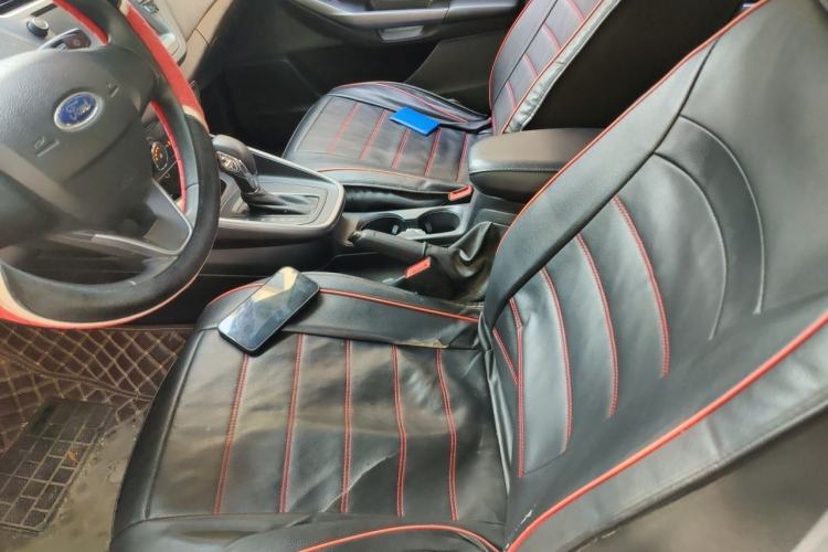 Used Ford Escort 2019 Revised 1.5L Automatic ZhiXiang Version (Tire Pressure Monitoring) China VI Standard Left Front Seat