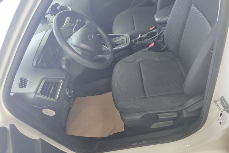 Used Ford Escort 2019 Revised 1.5L Automatic ZhiXiang Version (Tire Pressure Monitoring) China VI Standard Left Front Seat