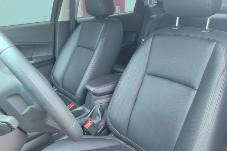 Used Ford Escort 2019 Revised 1.5L Automatic ZhiXiang Version (Tire Pressure Monitoring) China VI Standard Left Front Seat
