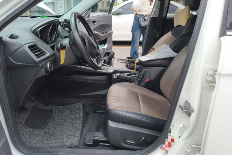 Used Ford Escort 2019 EcoBoost 125 Automatic Luxury Edition Left Front Seat