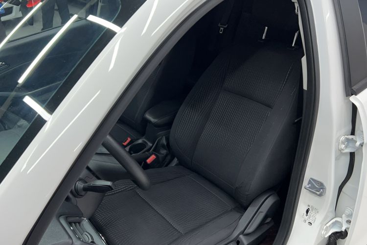 Used Ford Escort 2019 Revised 1.5L Automatic ZhiXiang Version (Tire Pressure Monitoring) China VI Standard Left Front Seat