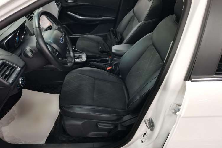 Used Ford Escort 2019 Revised Version 1.5L Automatic Enjoyment Type China VI Standard Left Front Seat