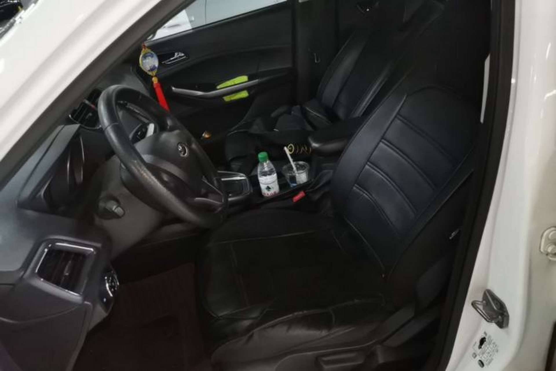 Used Ford Escort 2019 Revised 1.5L Automatic ZhiXiang Version (Tire Pressure Monitoring) China VI Standard Left Front Seat
