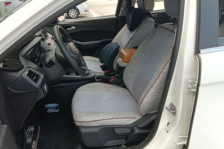Used Ford Escort 2019 Revised 1.5L Automatic ZhiXiang Version (Tire Pressure Monitoring) China VI Standard Left Front Seat