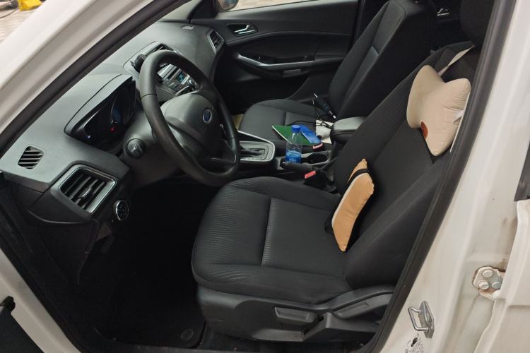Used Ford Escort 2019 Revised 1.5L Automatic ZhiXiang Version (Tire Pressure Monitoring) China VI Standard Left Front Seat