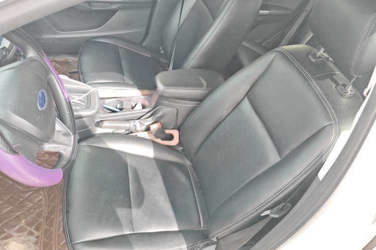 Used Ford Escort 2019 Revised 1.5L Automatic ZhiXiang Version China VI Standard Left Front Seat