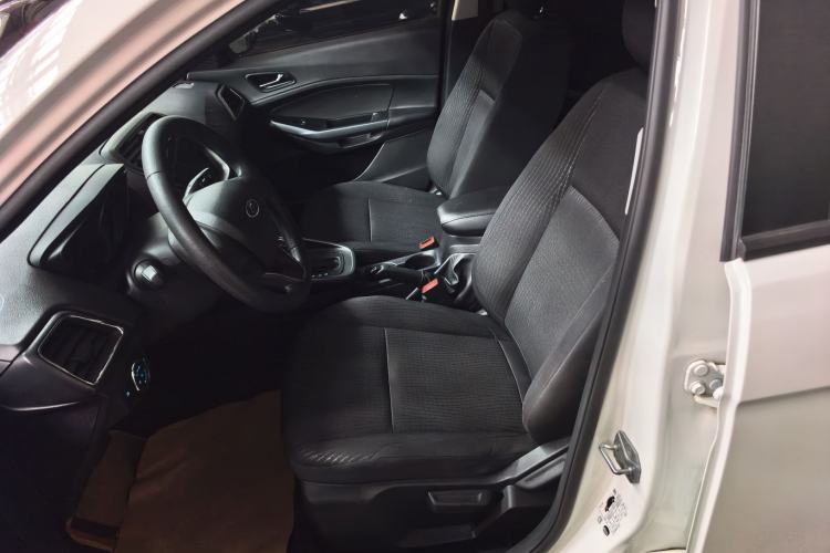 Used Ford Escort 2019 Revised 1.5L Automatic ZhiXiang Version (Tire Pressure Monitoring) China VI Standard Left Front Seat
