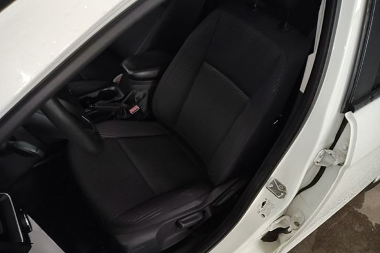 Used Ford Escort 2019 Revised 1.5L Automatic ZhiXiang Version (Tire Pressure Monitoring) China VI Standard Left Front Seat