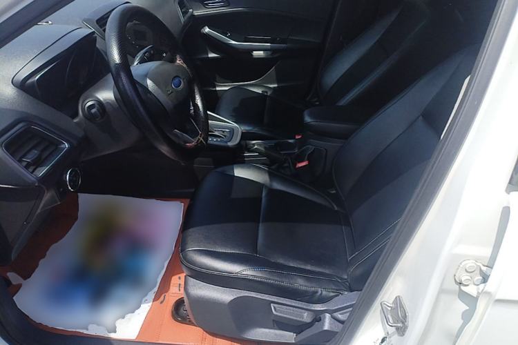 Used Ford Escort 2019 Revised 1.5L Automatic ZhiXiang Version (Tire Pressure Monitoring) China VI Standard Left Front Seat