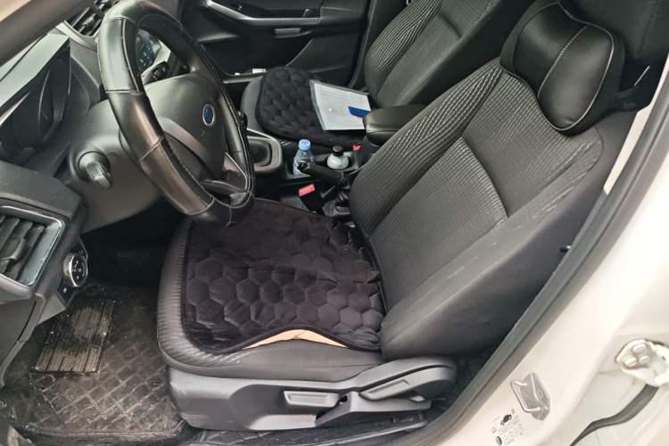 Used Ford Escort 2019 Revised Version 1.5L Manual "Quality Enjoyment" Trim (Tire Pressure Monitoring) China VI Standard Left Front Seat