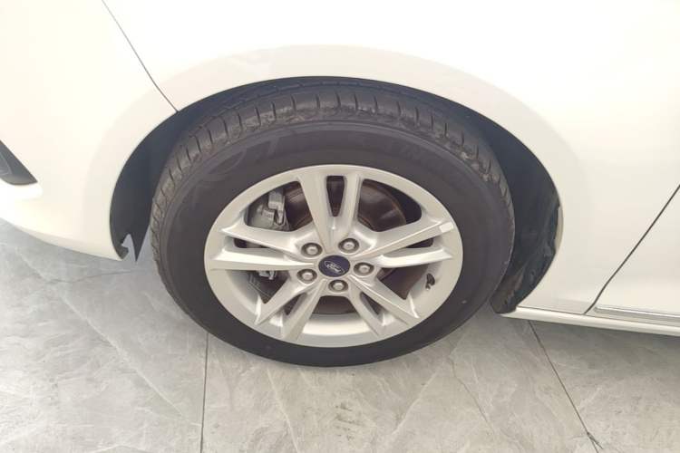 Used Ford Escort 2019 Revised Version 1.5L Automatic Enjoyment Type China VI Standard Left Front Wheel Hub
