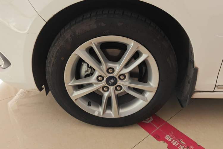Used Ford Escort 2019 Revised Version 1.5L Automatic Enjoyment Type China VI Standard Left Front Wheel Hub