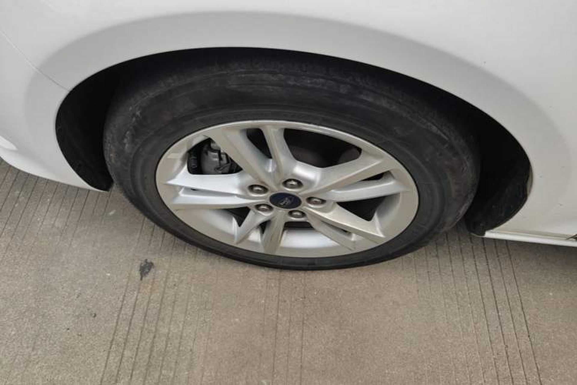 Used Ford Escort 2019 Revised Version 1.5L Automatic Enjoyment Type China VI Standard Left Front Wheel Hub