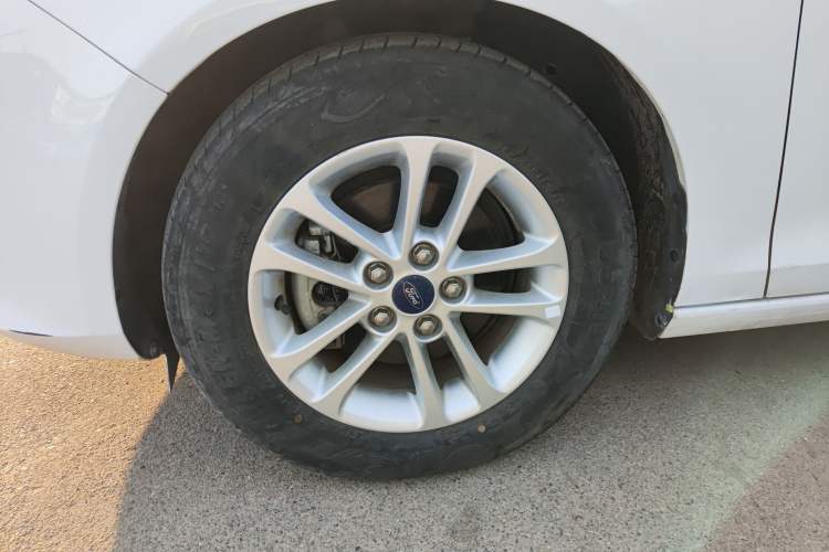 Used Ford Escort 2019 Revised Version 1.5L Manual Quality Enjoyment Type China VI Standard Left Front Wheel Hub