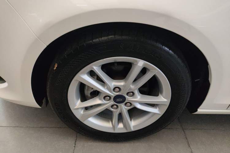 Used Ford Escort 2019 Revised Version 1.5L Automatic Enjoyment Type China VI Standard Left Front Wheel Hub