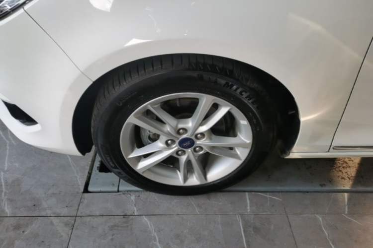 Used Ford Escort 2019 Revised Version 1.5L Automatic Enjoyment Type China VI Standard Left Front Wheel Hub