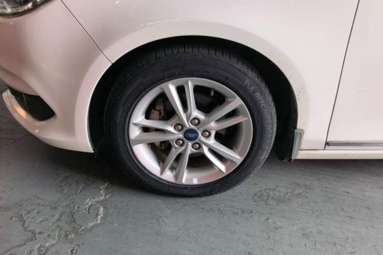 Used Ford Escort 2019 Revised Version 1.5L Automatic Enjoyment Type China VI Standard Left Front Wheel Hub