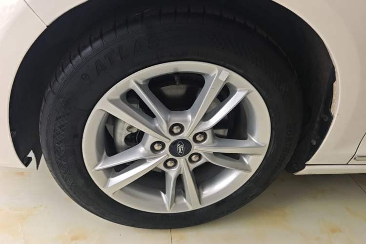 Used Ford Escort 2019 Revised Version 1.5L Automatic Enjoyment Type China VI Standard Left Front Wheel Hub